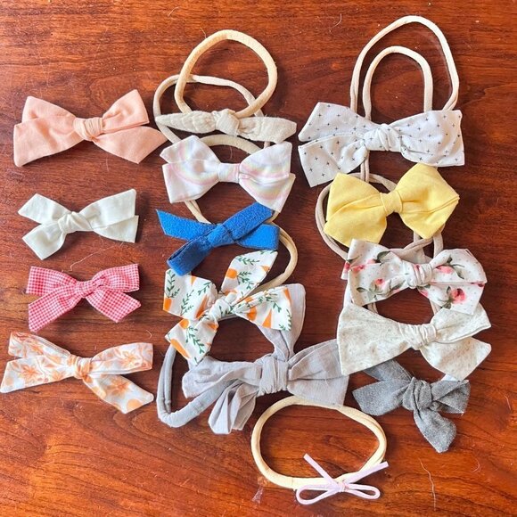 No Brand Other - Large Baby Girls Bundle of Hair Bows and Headbands- Size 0-12m